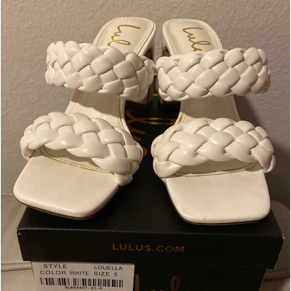 Lulu’s White Block Sandal Louella. Size 5 wear once